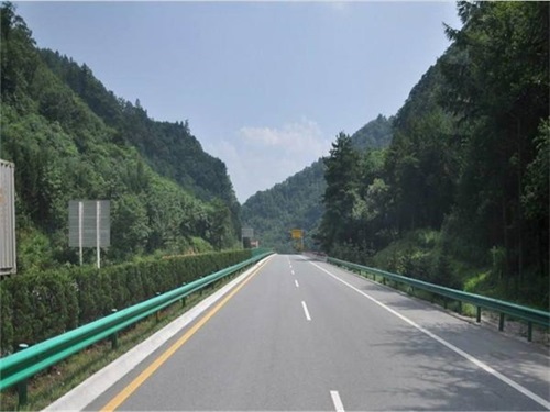 大庆高速公路京式护栏